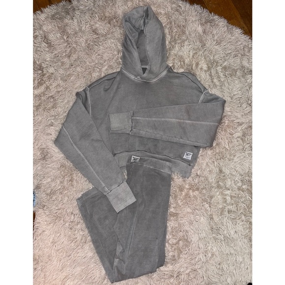 Reebok Tops - NEW Reebok Set